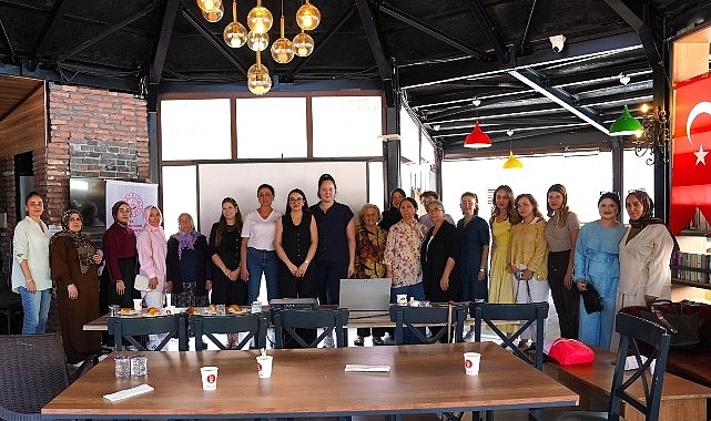 Keçiören'de 'Yaşam Boyu Değişen Rollere Uyum' semineri düzenlendi